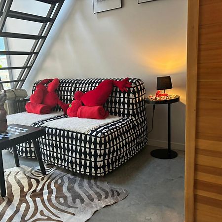 Appartamento Wellness Loft With Sauna, Jacuzzi, Roof Terrace & Amazing View Anversa Esterno foto