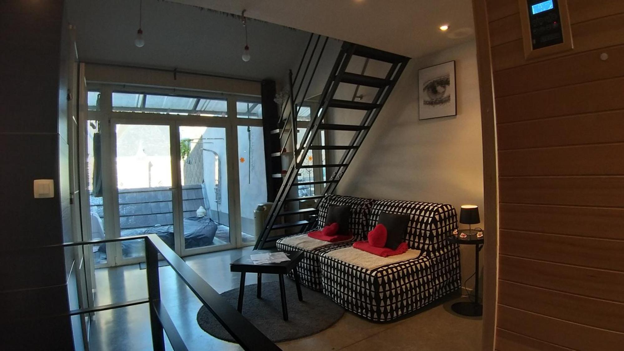 Appartamento Wellness Loft With Sauna, Jacuzzi, Roof Terrace & Amazing View Anversa Camera foto