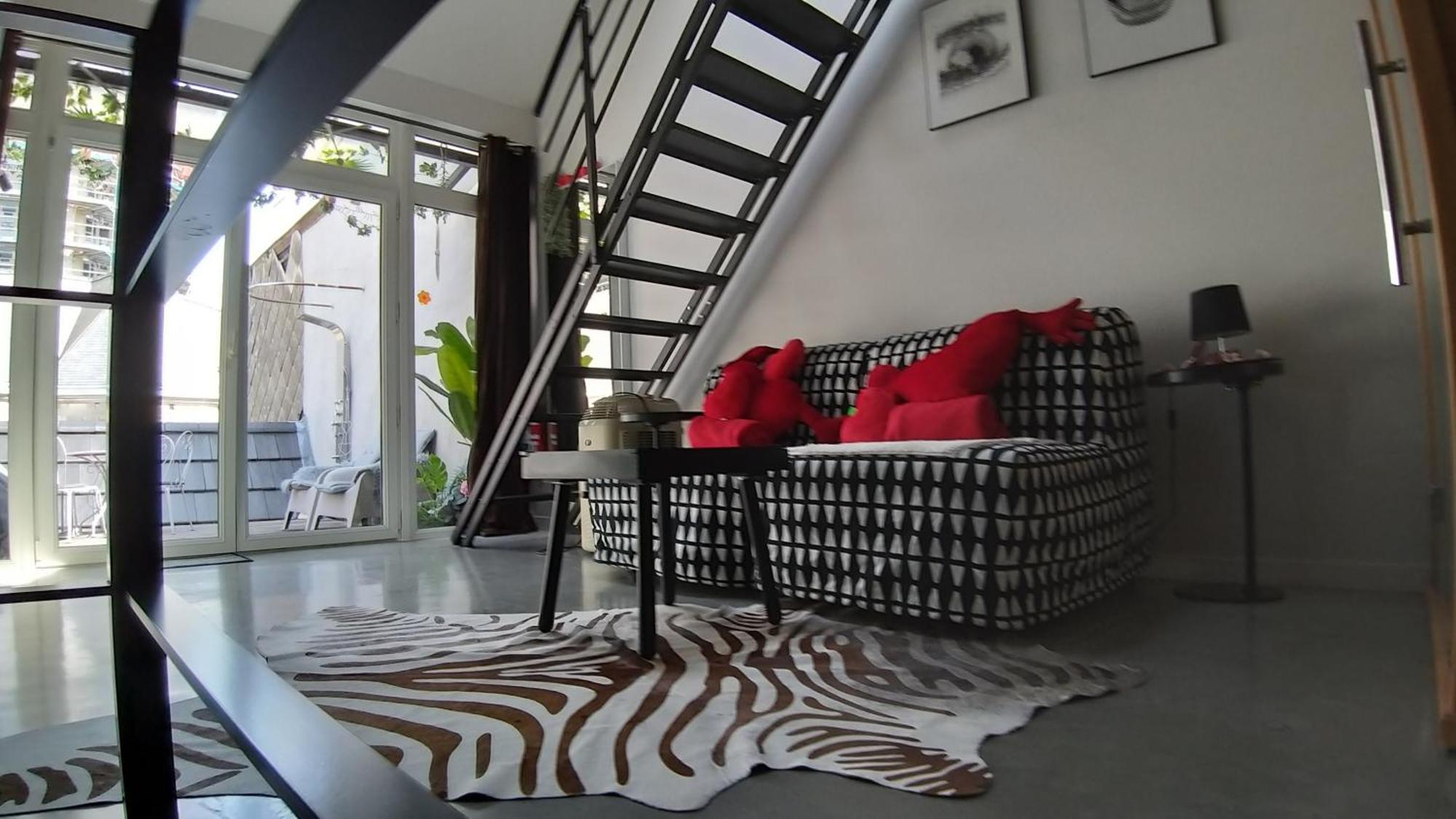 Appartamento Wellness Loft With Sauna, Jacuzzi, Roof Terrace & Amazing View Anversa Esterno foto