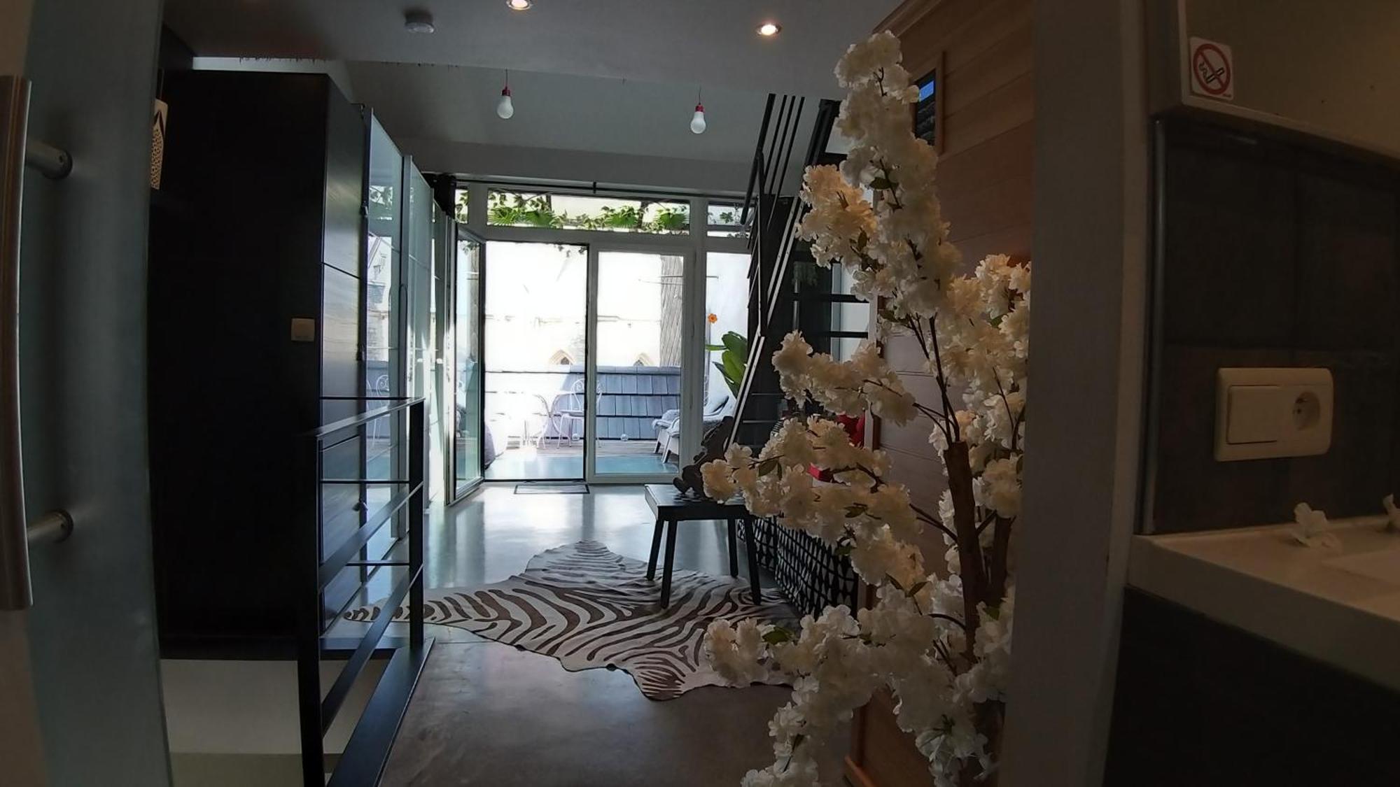 Appartamento Wellness Loft With Sauna, Jacuzzi, Roof Terrace & Amazing View Anversa Esterno foto