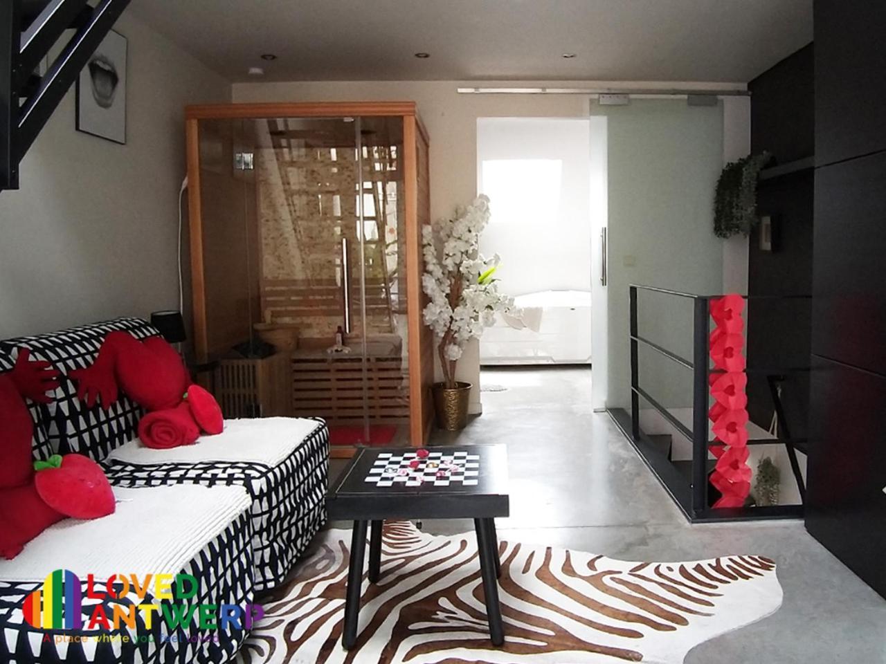 Appartamento Wellness Loft With Sauna, Jacuzzi, Roof Terrace & Amazing View Anversa Esterno foto