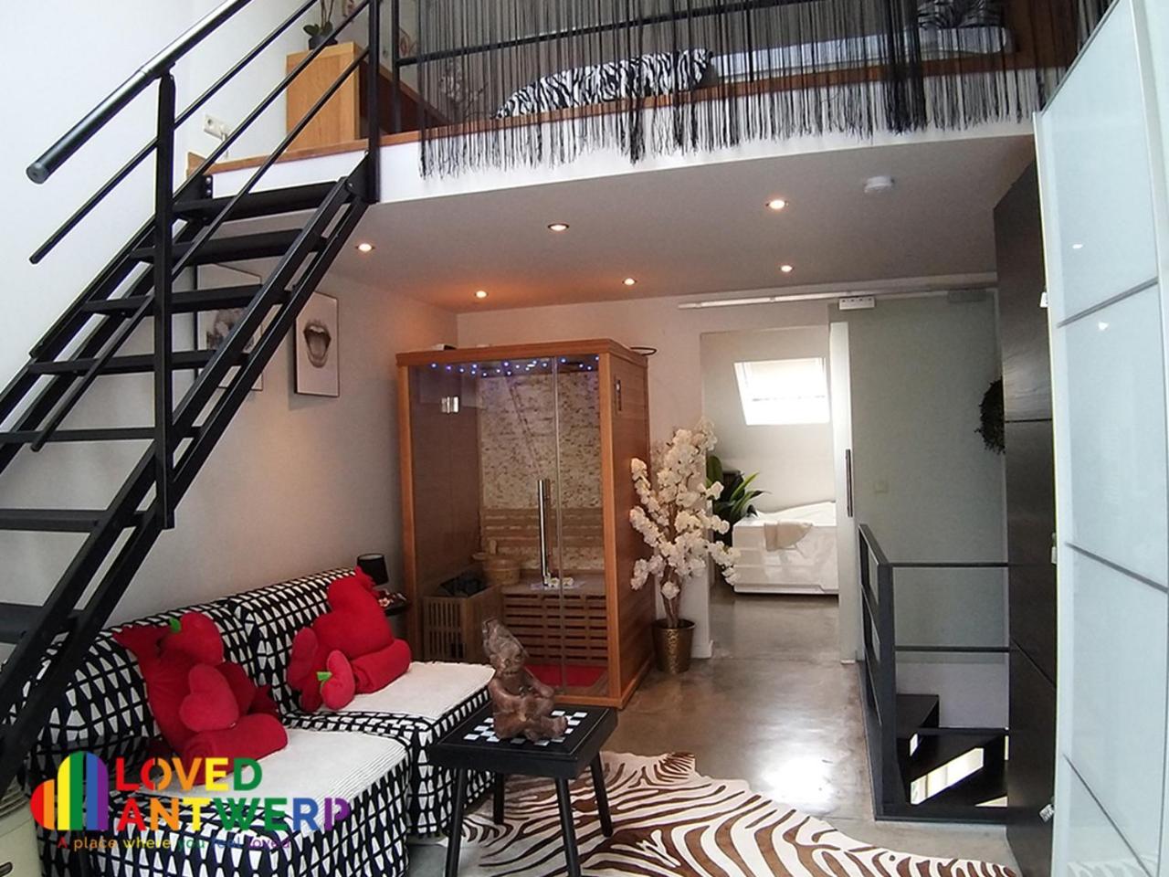 Appartamento Wellness Loft With Sauna, Jacuzzi, Roof Terrace & Amazing View Anversa Esterno foto