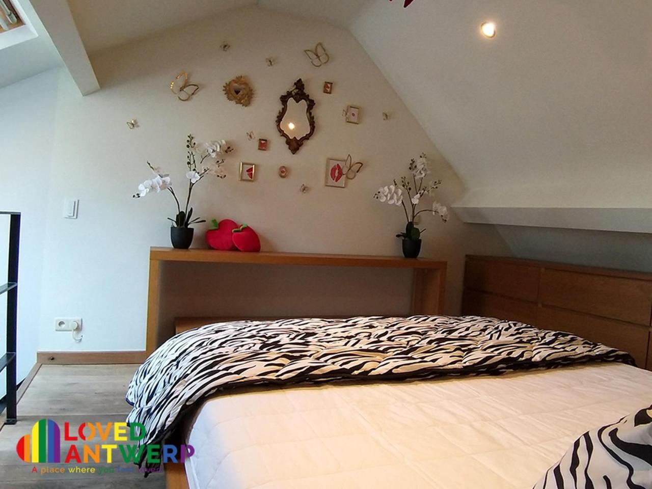 Appartamento Wellness Loft With Sauna, Jacuzzi, Roof Terrace & Amazing View Anversa Esterno foto
