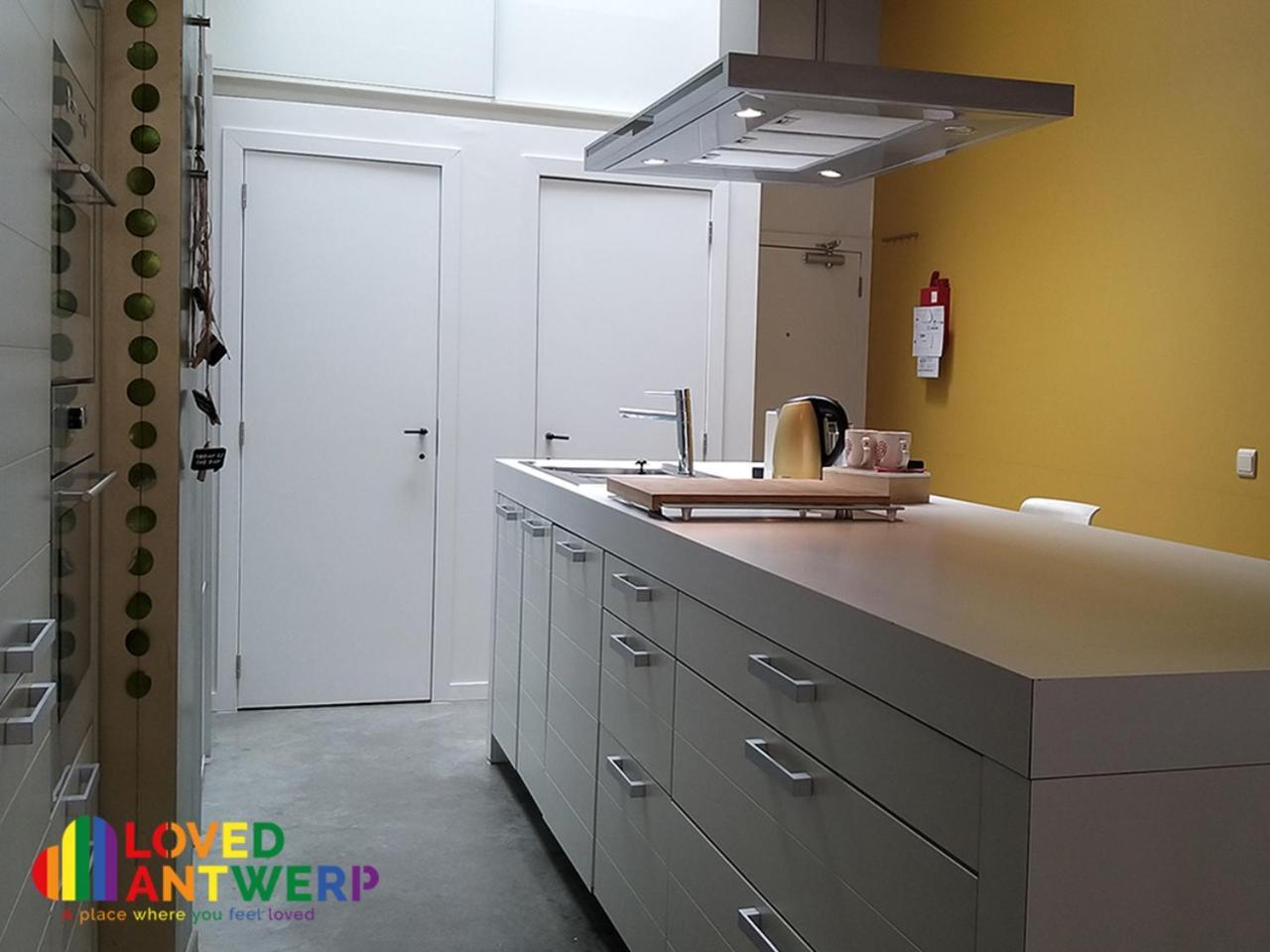 Appartamento Wellness Loft With Sauna, Jacuzzi, Roof Terrace & Amazing View Anversa Esterno foto